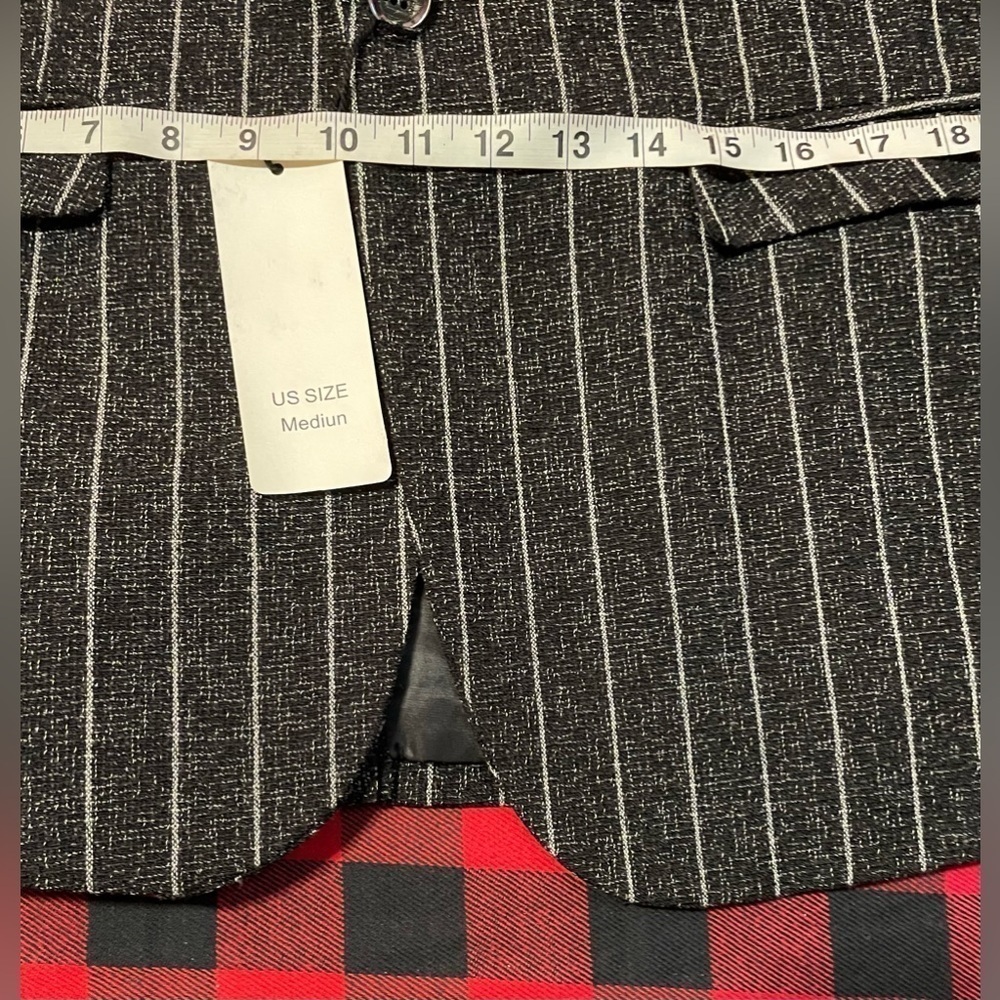 NWT Lined Chartou Blazer Size Medium and includes shoulder pads - Picture 14 of 16